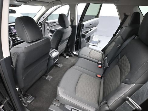 Used 2024 Nissan Pathfinder SV FWD image 36
