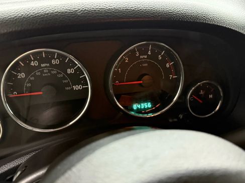 Used 2011 Jeep Wrangler Unlimited Sahara image 24