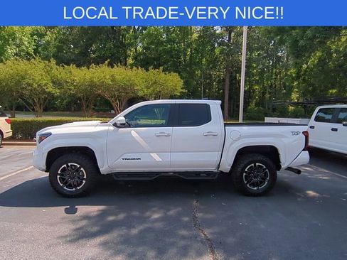 Used 2024 Toyota Tacoma TRD Sport AWD/4WD image 2
