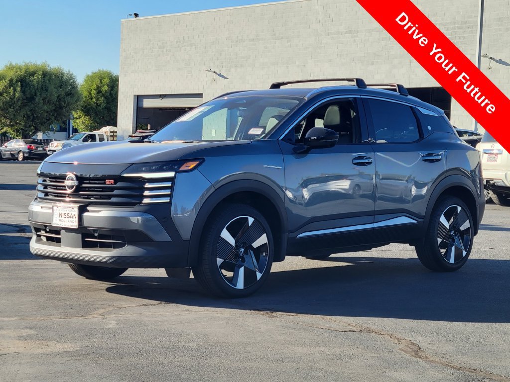 Used 2026 Nissan Kicks SR w/ SR Premium Package FWD image 2