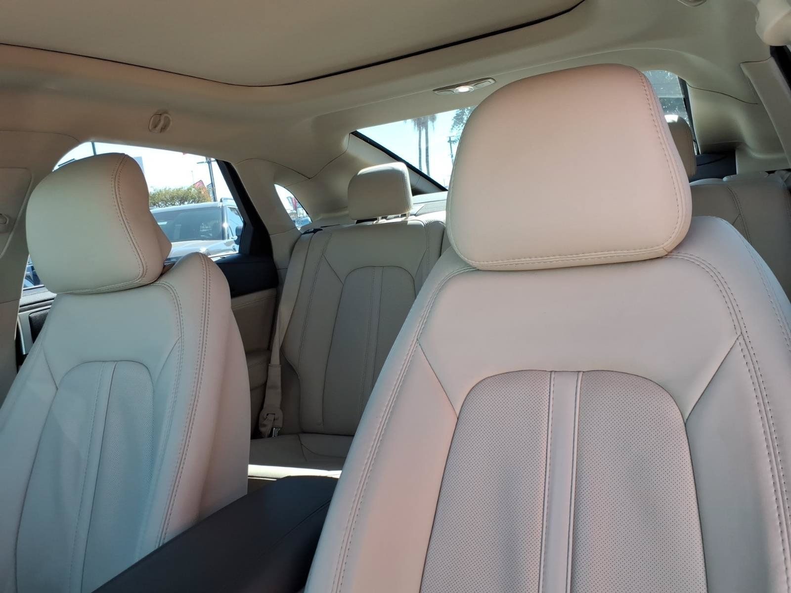 Used 2017 Lincoln MKZ Reserve w/ Technology Package FWD image 15