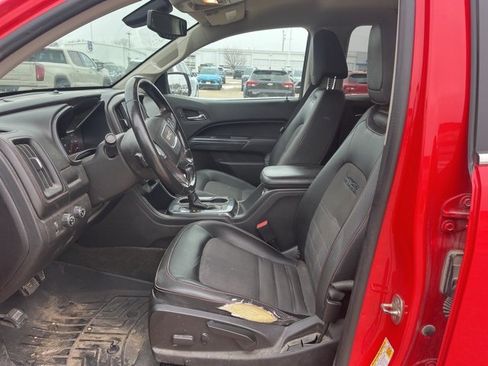 Used 2015 GMC Canyon SLE w/ All-Terrain Package image 11