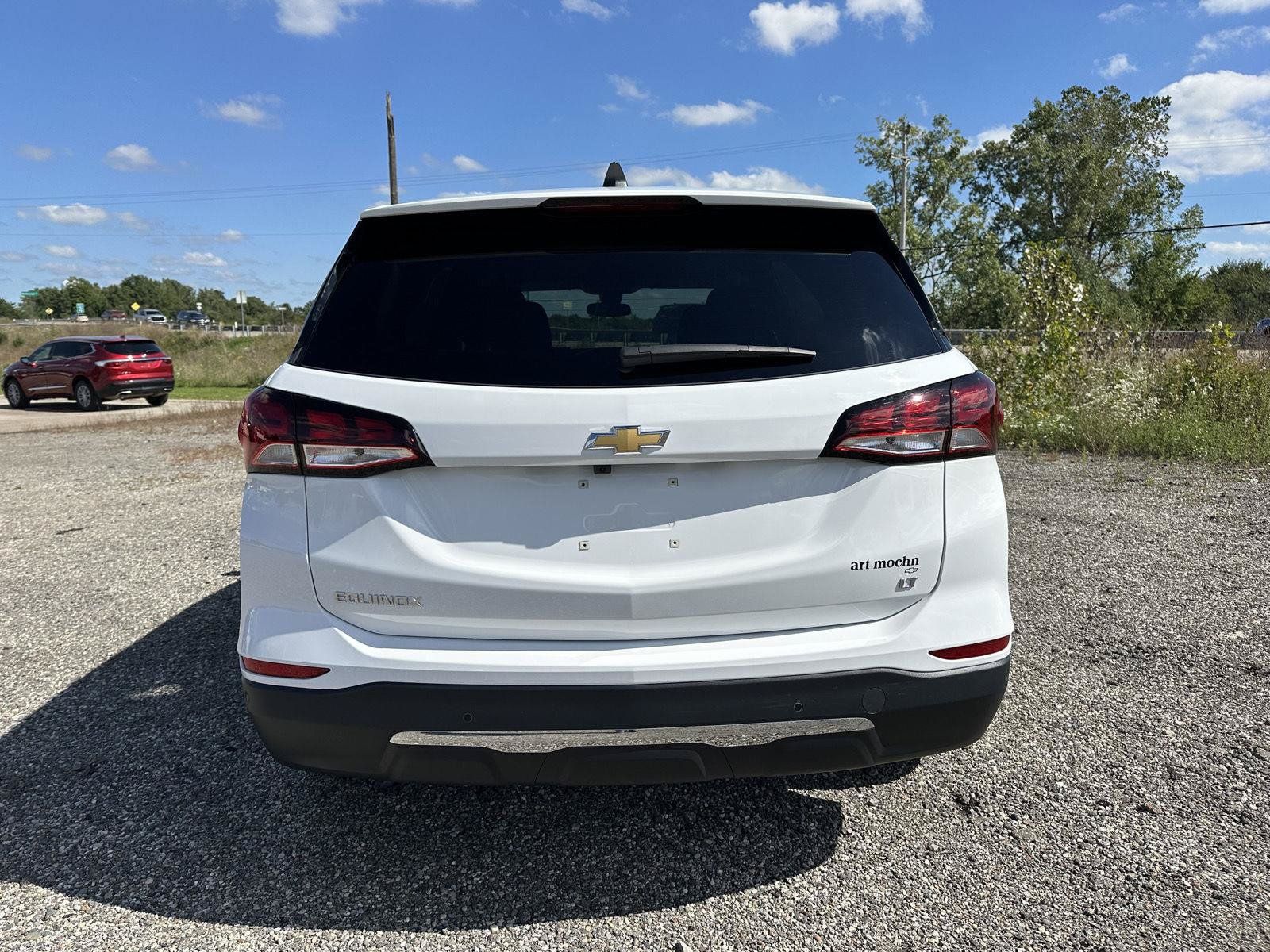Used 2024 Chevrolet Equinox LT FWD image 24