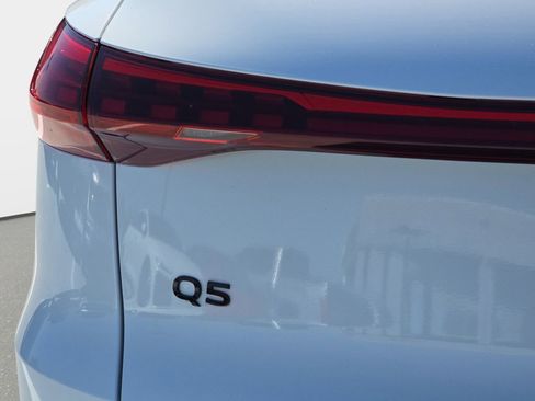 Certified 2025 Audi Q5 Premium w/ Convenience Package AWD/4WD image 26