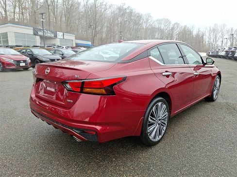 Used 2024 Nissan Altima 2.5 SL image 7