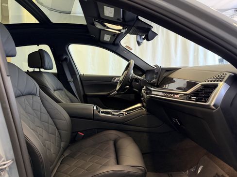 Used 2026 BMW X6 xDrive40i w/ Executive Package image 16