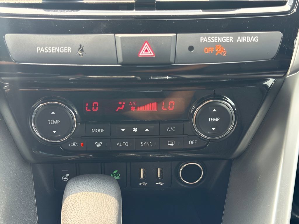 Used 2024 Mitsubishi Eclipse Cross SEL AWD/4WD image 9