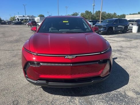 New 2026 Chevrolet Equinox EV LT image 8