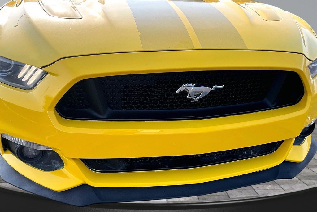 Used 2017 Ford Mustang GT w/ GT Performance Package RWD image 28