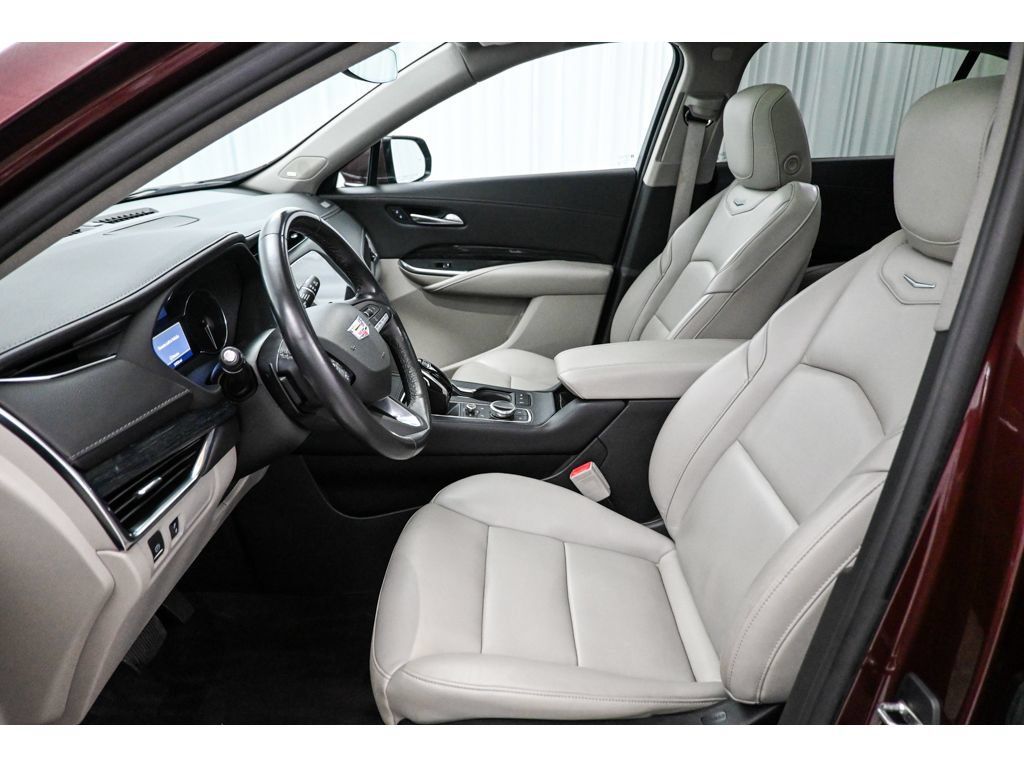 Certified 2023 Cadillac XT4 Premium Luxury AWD/4WD image 12