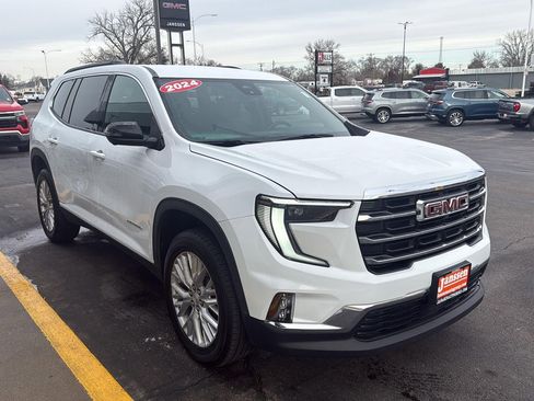 Used 2024 GMC Acadia Elevation image 7