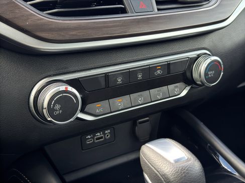 Used 2023 Nissan Altima 2.5 SV image 23