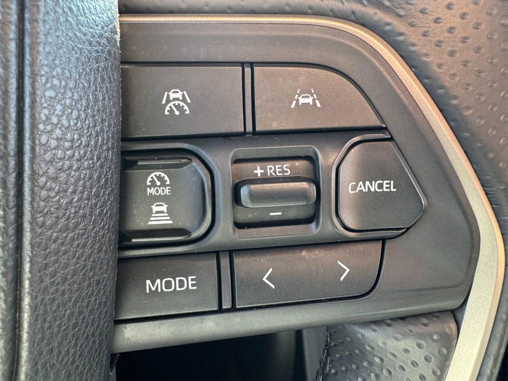 Used 2026 Toyota 4Runner SR5 AWD/4WD image 17