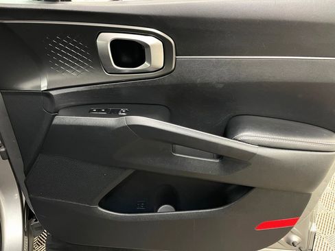 Used 2021 Kia Sorento S image 40