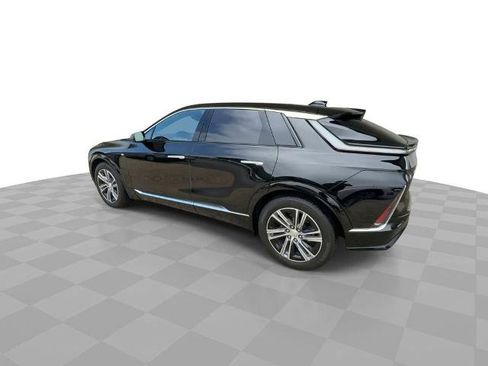 Certified 2024 Cadillac Lyriq Luxury AWD/4WD image 6