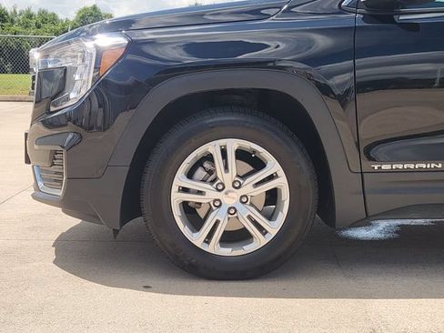 Used 2024 GMC Terrain SLE FWD image 8