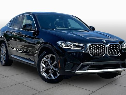 Used 2022 BMW X4 xDrive30i w/ Parking Assistance Package AWD/4WD image 2
