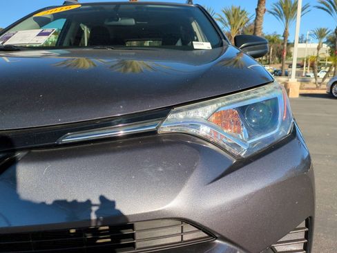 Used 2016 Toyota RAV4 LE image 10
