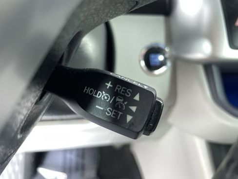 Used 2017 Toyota Highlander Limited image 31