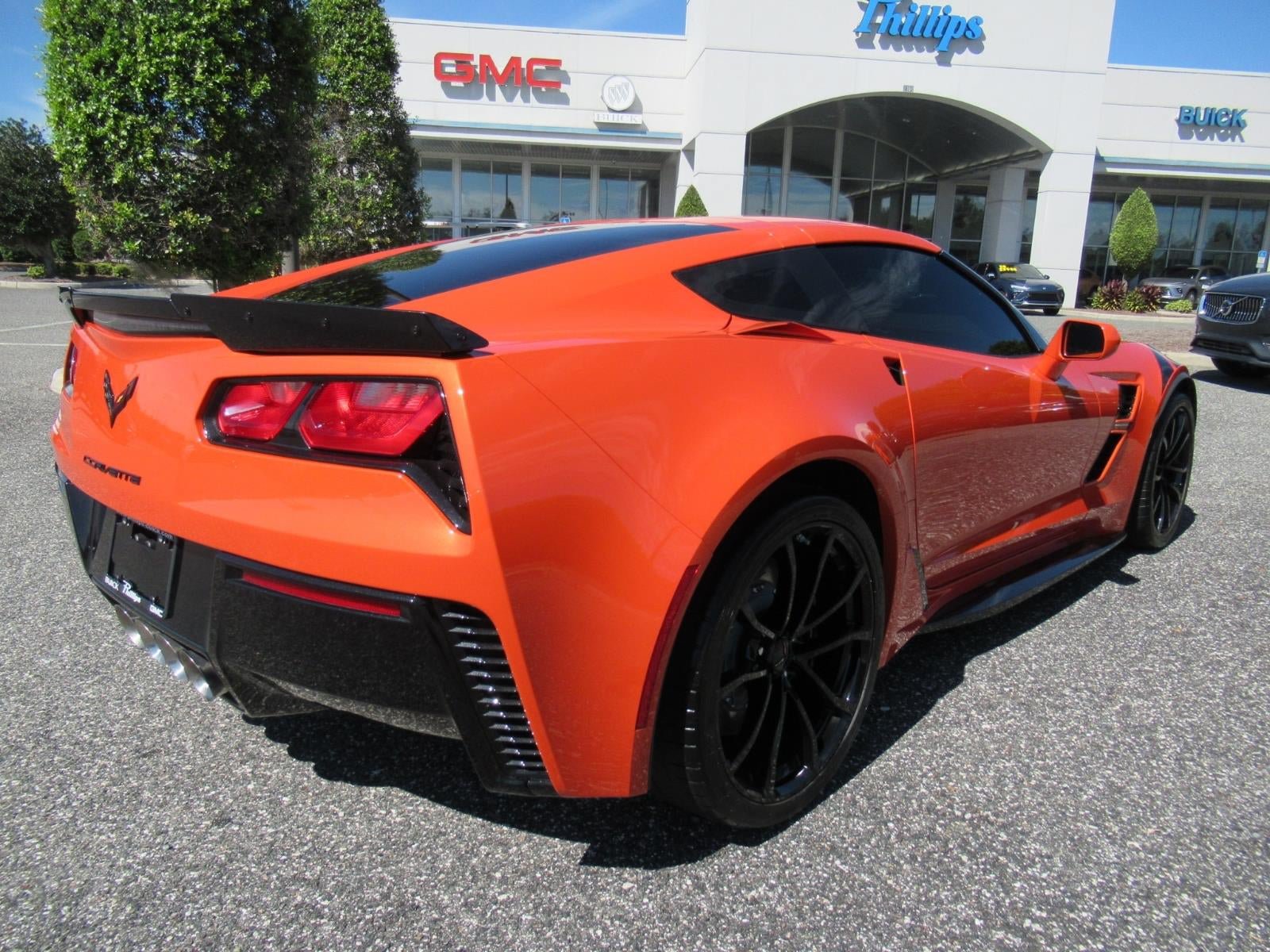 Used 2019 Chevrolet Corvette Grand Sport w/ Carbon Flash Badge Package RWD image 8