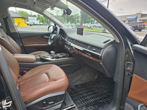 Used 2018 Audi Q7 3.0T Premium Plus w/ Premium Plus Package AWD/4WD image 14