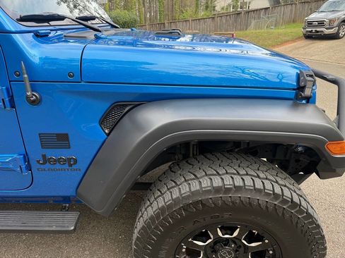 Used 2020 Jeep Gladiator Sport w/ Trailer Tow Package image 38