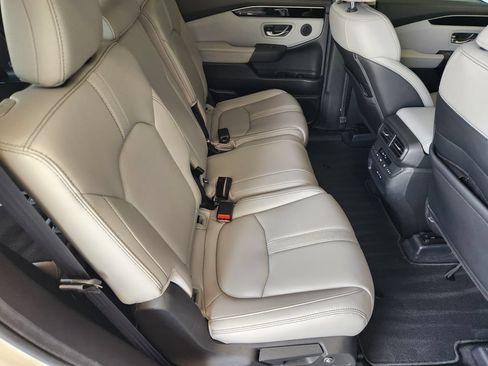 Used 2025 Honda Pilot Touring image 31