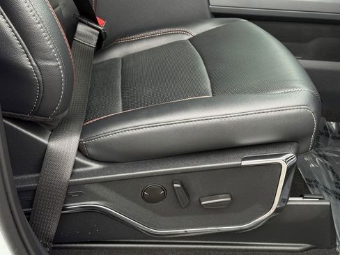 Used 2024 Ford F350 Lariat image 15