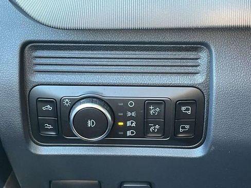 New 2026 Ford F250 Platinum w/ FX4 Off-Road Package AWD/4WD image 19