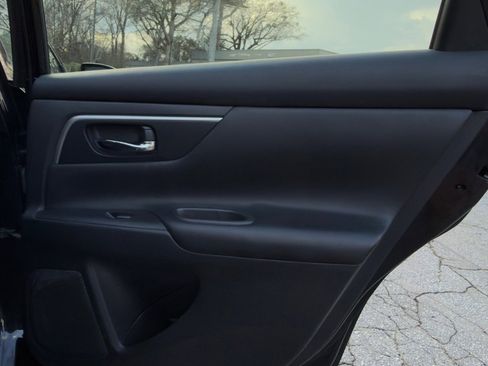 Used 2016 Nissan Altima 2.5 SV w/ Convenience Package image 31