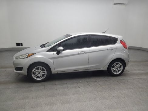 Used 2018 Ford Fiesta SE FWD image 2