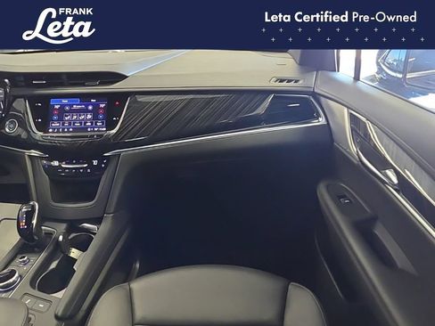 Used 2025 Cadillac XT6 Premium Luxury FWD image 19