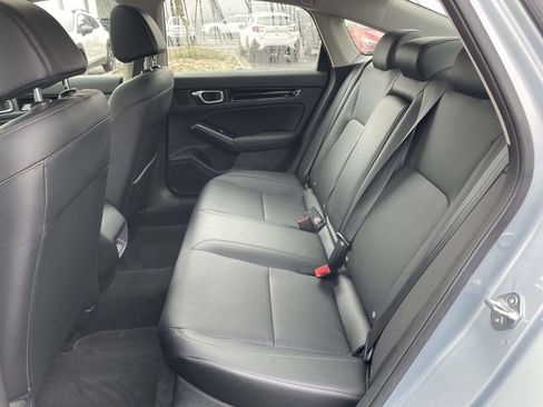 Used 2023 Honda Civic Touring image 3