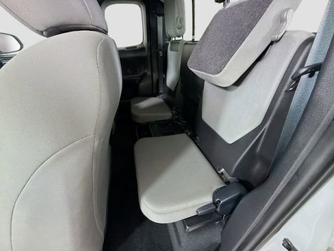 Certified 2020 Toyota Tacoma SR image 28