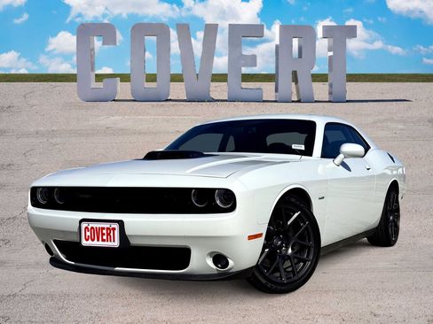 Used 2018 Dodge Challenger R/T image 1