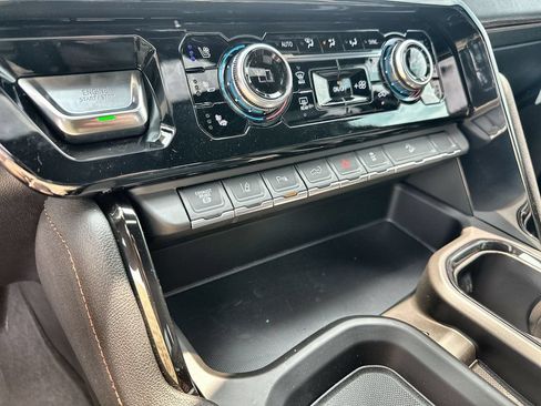 New 2026 GMC Sierra 2500 AT4 w/ AT4 Premium Plus Package AWD/4WD image 27
