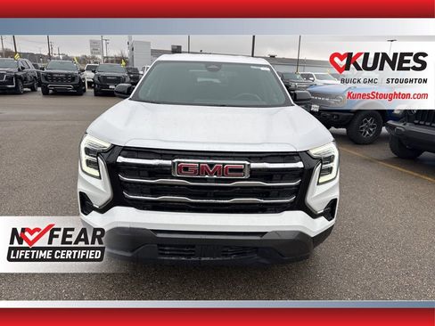 Used 2025 GMC Terrain Elevation image 5