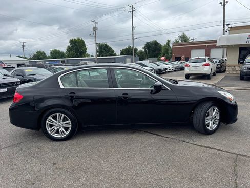 Used 2011 INFINITI G25 Journey w/ Moonroof Pkg image 2