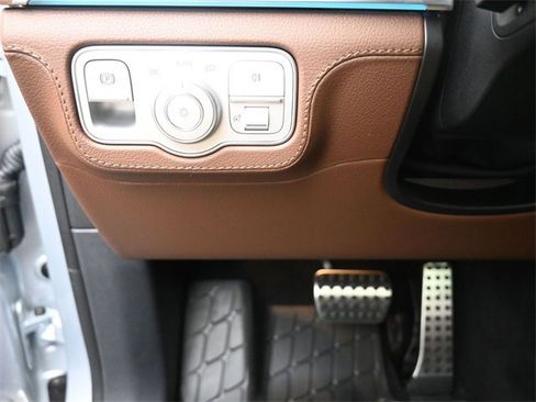 New 2026 Mercedes-Benz GLS 450 4MATIC image 16