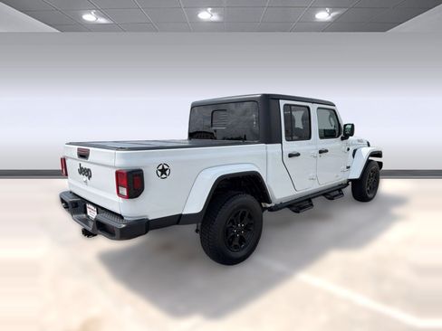 Used 2022 Jeep Gladiator Sport AWD/4WD image 8
