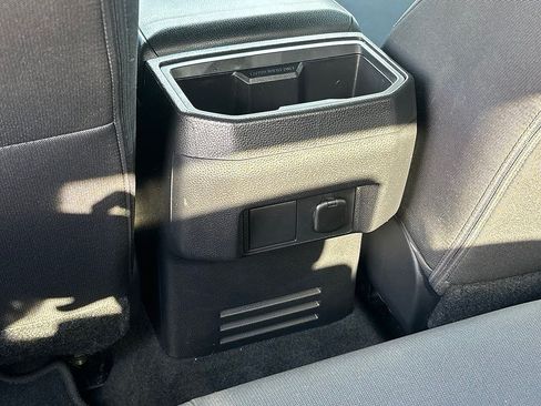 Certified 2025 Toyota Tacoma SR5 AWD/4WD image 14
