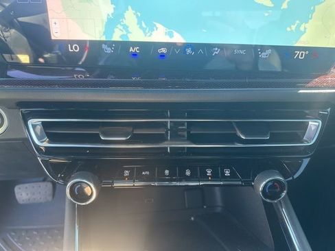 Certified 2025 Chevrolet Traverse Z71 w/ Driver Confidence Package image 25