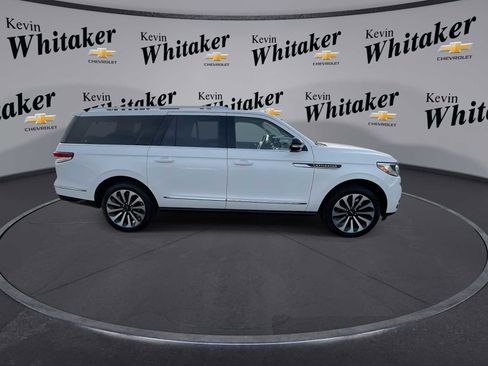 Used 2024 Lincoln Navigator L Reserve image 9