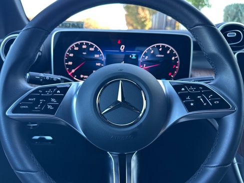 Used 2025 Mercedes-Benz GLC 300 GLC 300 image 23