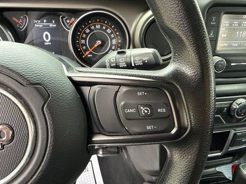Used 2018 Jeep Wrangler Sport AWD/4WD image 18