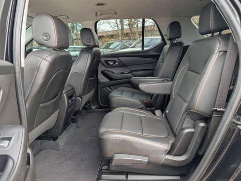 Used 2021 Chevrolet Traverse RS image 26