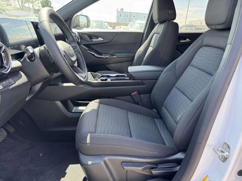 New 2026 Chevrolet Equinox LT w/ Safety and Technology Package image 23