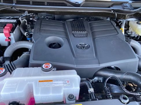Used 2026 Toyota Tundra Limited AWD/4WD image 22