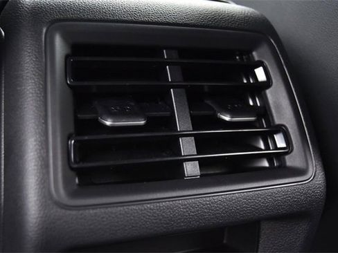 New 2026 Volkswagen Tiguan SE R-Line image 22