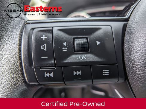 Used 2023 Nissan Rogue SV image 45